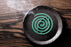 3 rủi ro sức khỏe từ khói nhang muỗi